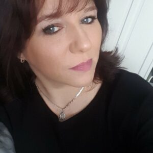 40685105_10216647150280166_3552715690764926976_n